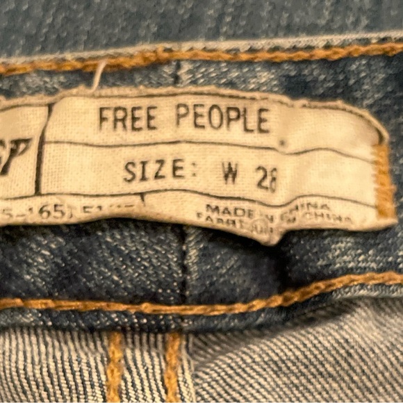 Free People distressed hem Blue Denim Jeans Casual Comfy 28 - Picture 6 of 6